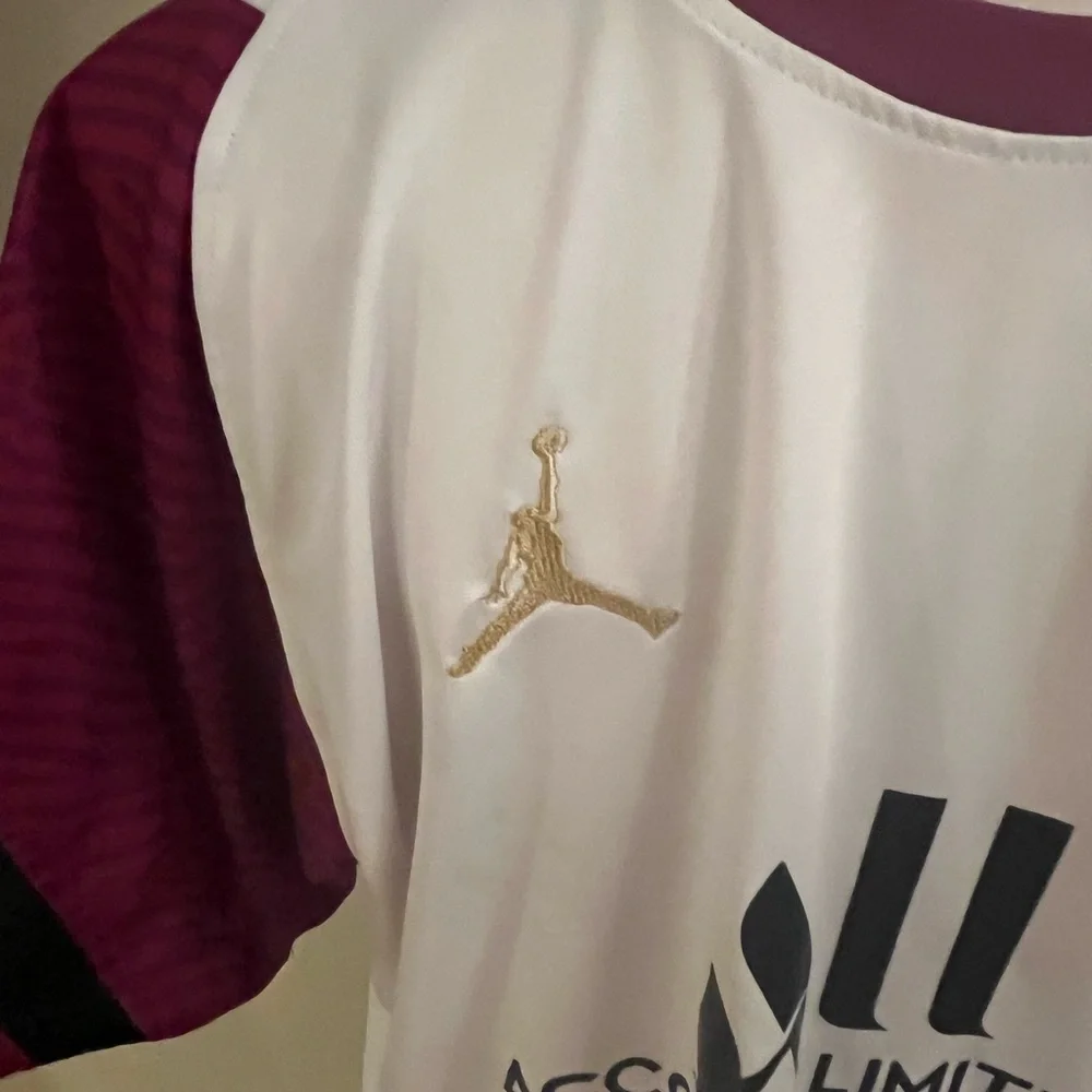 Paris Saint-Germain #7 Kylian Mbappé Jordan Nike 2021/22 PSG Football Jersey XL